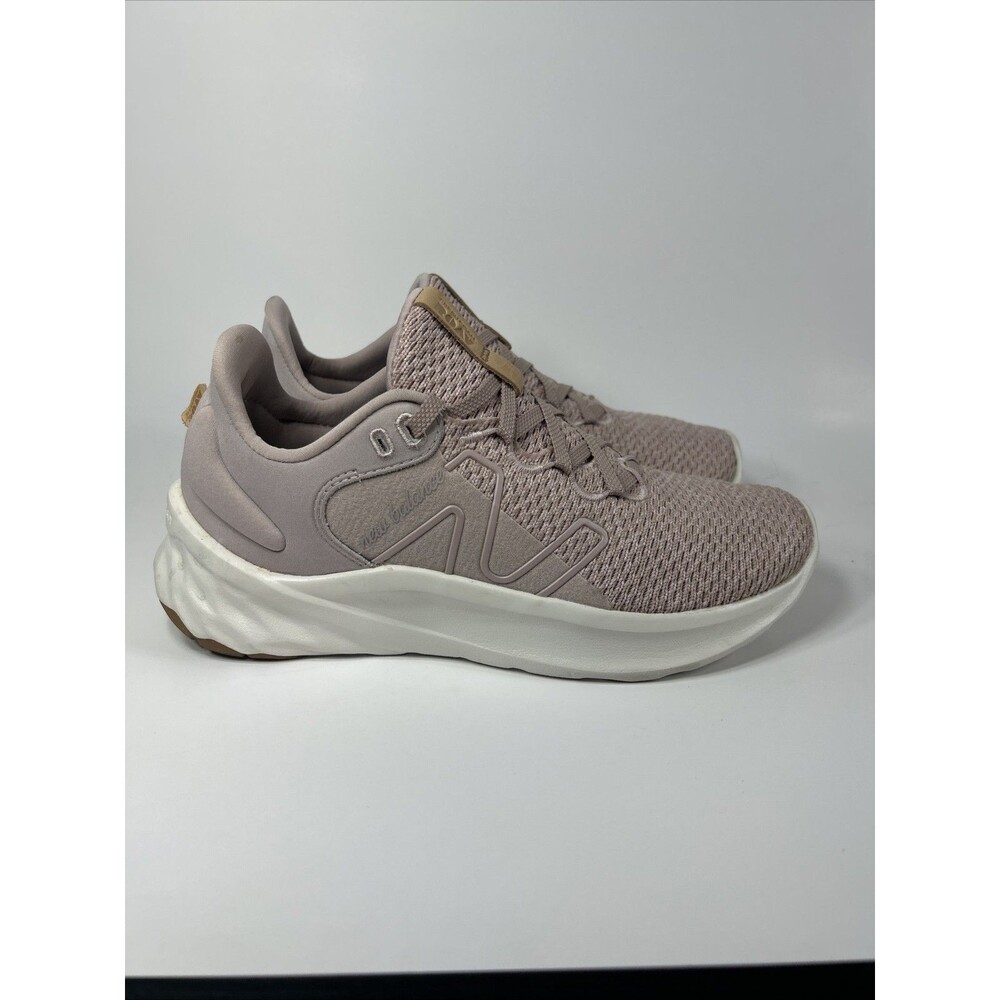 New Balance Fresh Foam Roav V2 Womens Sneakers Size 8 Running Shoe Space Pink